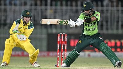 PAK vs AUS: Minhas-Babar's heroics condemn Australia to crushing five-wicket defeat in 1st ODI Pakistan's Babar Azam (R) plays a shot while Australia's Josh Inglis looks on. (Getty)