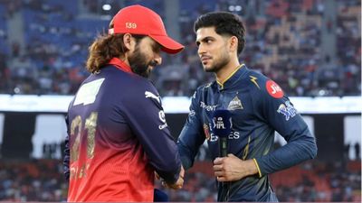 IPL 2026 Final: RCB opt to bowl first against GT, suspense on Phil Salt ends; Playing XIs revealed RCB's Rajat Patidar (L) and GT's Shubman Gill in frame. (X)