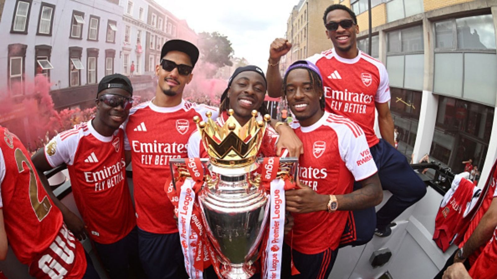 Watch: Arsenal celebrates Premier League triumph with North London parade day after brutal Champions League loss to PSG Arsenal team in the frame (Image via Getty)