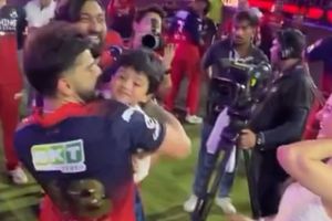 Watch: Virat Kohli's heartwarming gesture towards Krunal Pandya's son after RCB's IPL 2026 triumph SportsTak