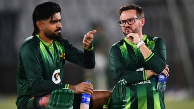 'Myth of all pitches in South Africa being quick & bouncy are just not true': Pakistan head coach Mike Hesson defends spin-friendly tracks for Australia ODI series Babar Azam, Mike Hesson
