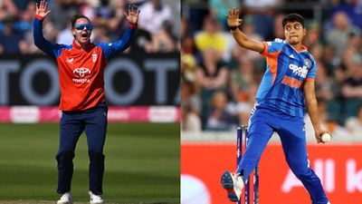 ICC Women's T20I Bowling Rankings: Linsey Smith becomes world No. 1 as Shree Charani makes massive leap Linsey Smith and Shree Charani in this frame. (Getty)