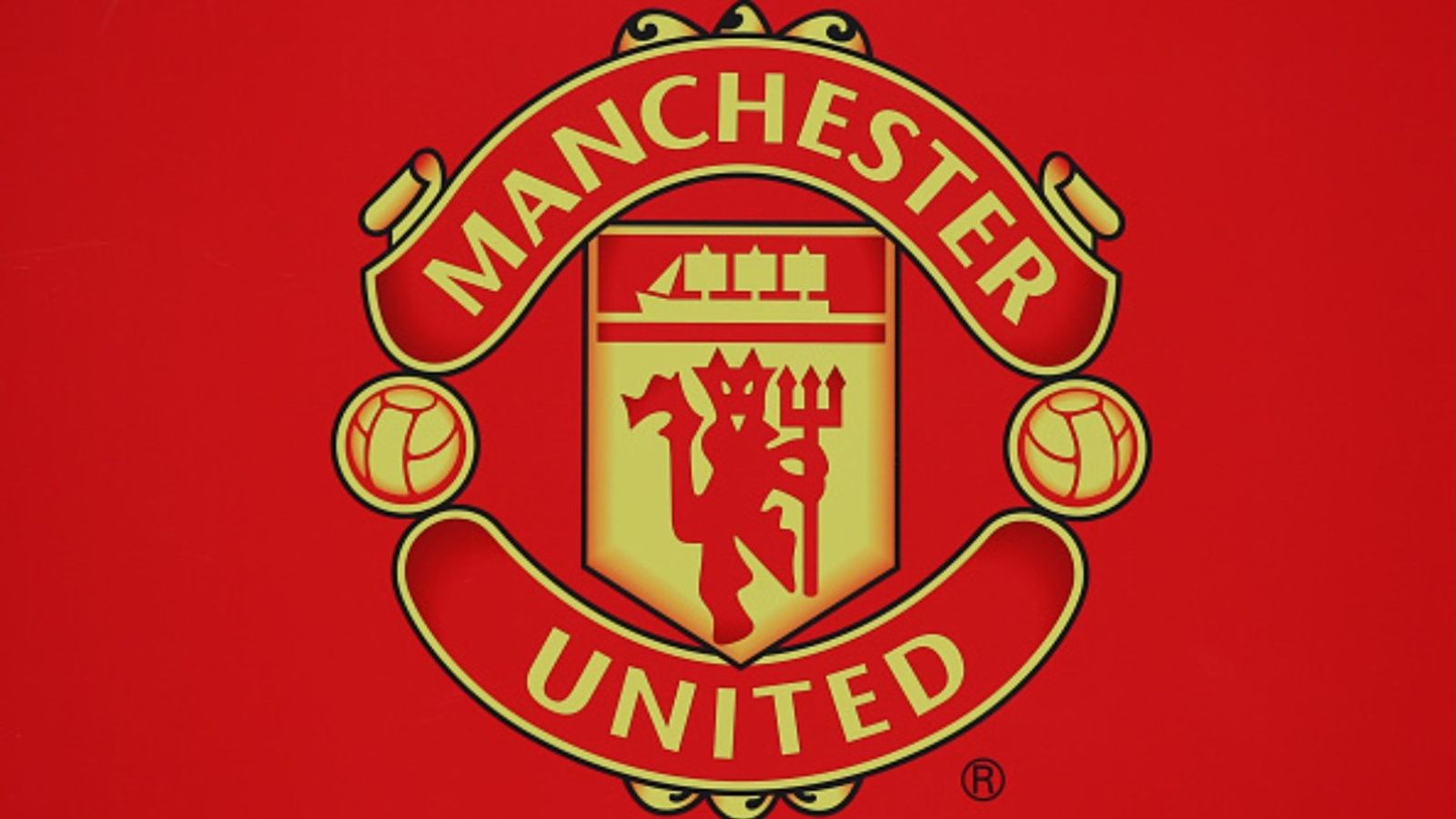 Manchester United agrees €45m deal for Atalanta midfielder; here is all you need to know Manchester United logo in the frame (Image via Getty)