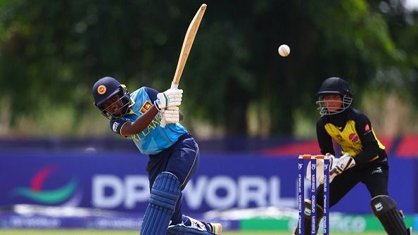 Sri Lanka's Shashini Gimhani (L) in action in this frame. (Getty)