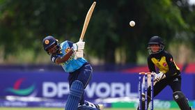 Sri Lanka's Shashini Gimhani (L) in action in this frame. (Getty) Sri Lanka's Shashini Gimhani (L) in action in this frame. (Getty)