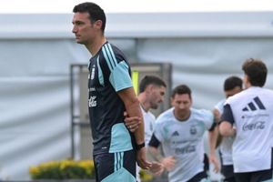 Argentina dealt late defensive setback ahead of World Cup title defence as star footballer out SportsTak