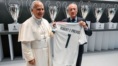 Watch: Pope Leo XIV receives hero's welcome at Real Madrid's Santiago Bernabéu stadium Pope Leo XIV receives hero's welcome at Real Madrid's Santiago Bernabéu stadium