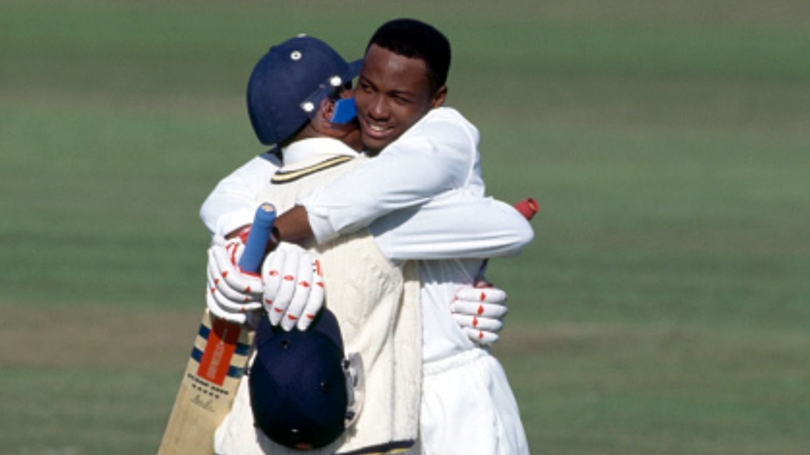 Brian Lara's batting partner during record-breaking 501 loses battle with cancer, legend shares emotional message for 'great friend' Brian Lara of Warwickshire is congratulated on reaching 501 not out by team-mate Keith Piper during the County Championship match between Warwickshire and Durham at Edgbaston, Birmingham, 6th June 1994.