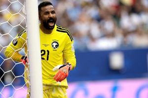 Saudi goalkeeper Mohammed Al-Owais shines with record saves as Saudi Arabia hold Uruguay to 1-1 draw in World Cup opener SportsTak