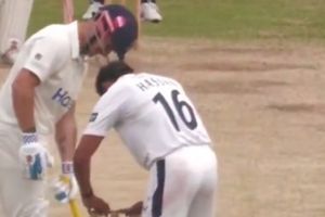 WATCH: Hasan Ali's superstition sparks hilarious bail-switching battle with Jonny Bairstow and Sam Hain SportsTak