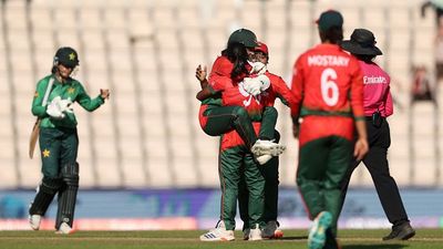 Pakistan all but knocked out of Women's T20 World Cup after humiliating loss to Bangladesh, choke in 124-run chase Bangladesh players celebrate their team's win over Pakistan in their Women's T20 World Cup clash. (Getty)