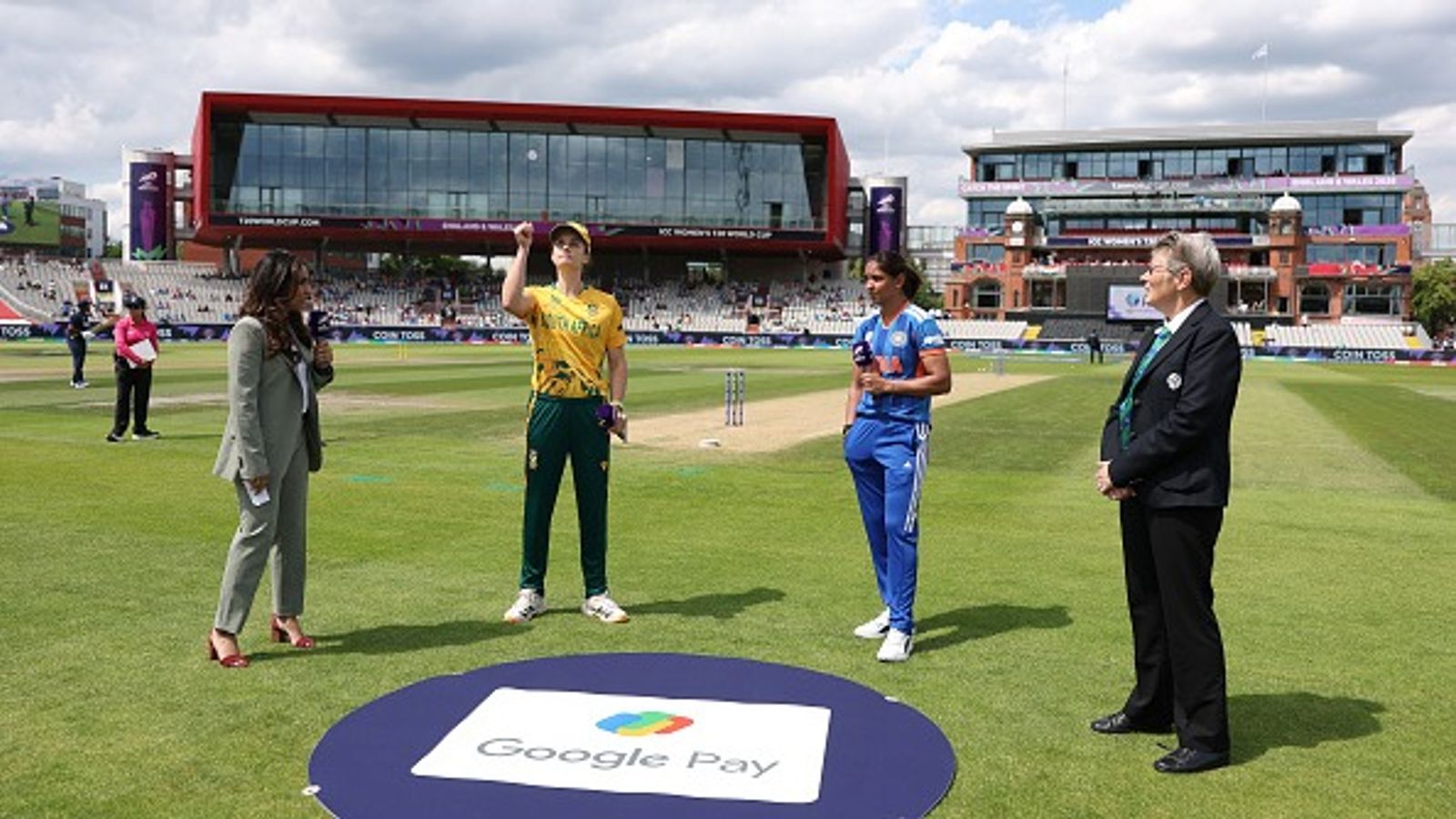 Women's T20 World Cup: India elect to bat against South Africa with 2 big changes in playing XI South Africa captain Laura Wolvaardt (2nd from L) flips the coin while India captain Harmanpreet Kaur (2nd from R) looks on in this frame. (Getty)