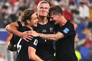 Haaland becomes Norway's all-time leading World Cup goalscorer with brace vs Senegal SportsTak