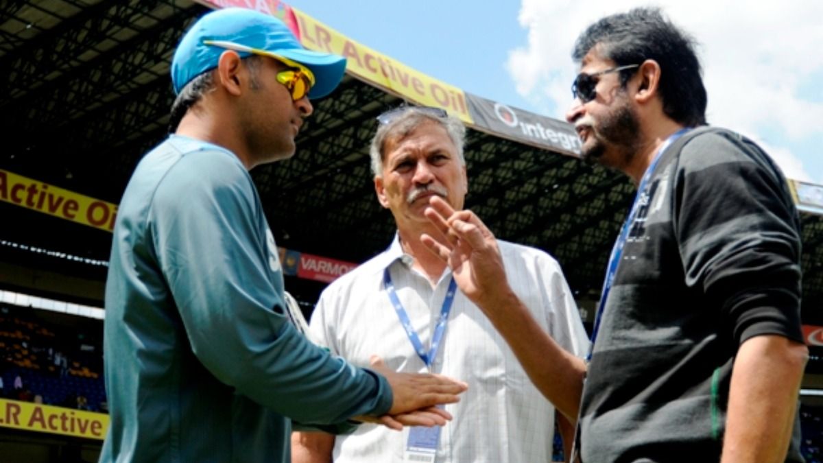 India's 1983 World Cup-winner appointed as Mumbai's mentor for 2026-2027 season File Photo: Former India captain MS Dhoni (L) and 1983 World Cup winners Roger Binny (C) and Sandeep Patil in frame. (X)