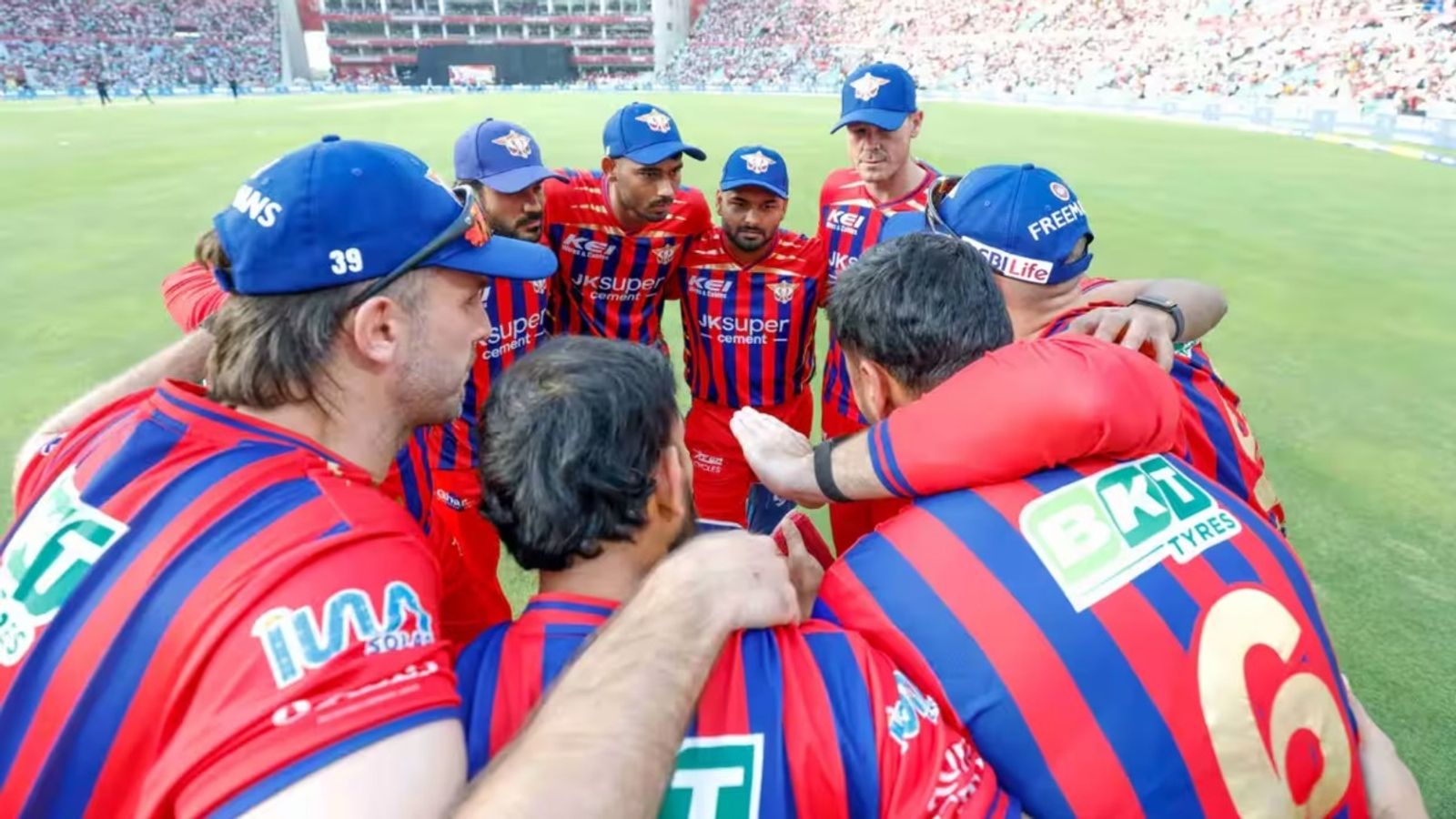 LSG's 9.75 Cr player reacts to Pant-Kuldeep trade, says 'good deal for both teams' Rishabh Pant-led Lucknow Super Giants in a huddle during IPL 2026. (Photo Credit: BCCI)