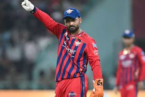 RCB great discloses real reason behind Rishabh Pant's departure from LSG and re-union with DC SportsTak