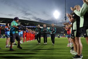 New Zealand's 3 stars retire after Women's T20 World Cup exit, England give guard of honour after knockout blow SportsTak