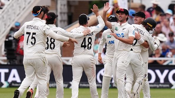 New Zealand players celebrate after beating England in the third Test. (Getty)