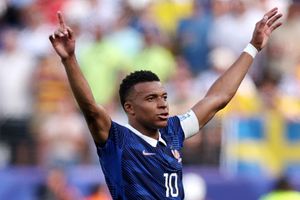 Mbappe breaks European World Cup Goal record following brace vs Sweden SportsTak