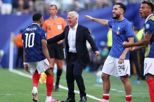 Watch: France head coach Deschamps bows down to Mbappe after stunning brace to qualify for World Cup's next round SportsTak