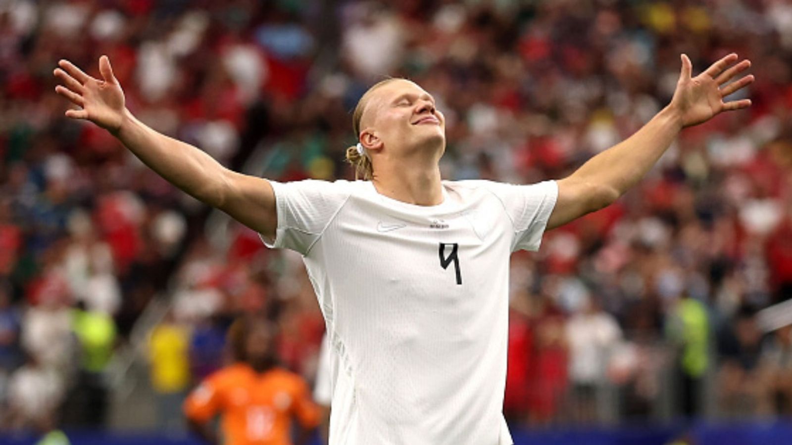 Haaland reaches Historic milestone with 60 goals as Norway advances to World Cup Round of 16 Erling Haaland in the frame (Image via Getty)