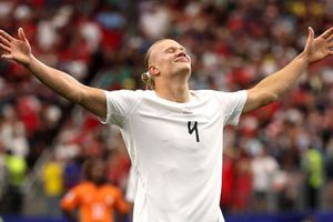 Haaland reaches Historic milestone with 60 goals as Norway advances to World Cup Round of 16 SportsTak