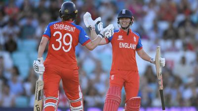 Nat scores 75 as England ease past South Africa with 40-run win, to meet Australia in Women's T20 World Cup 2026 final Heather Knight, Nat Sciver-Brunt
