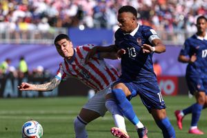 France advances to 2026 World Cup quarter-finals after hard-fought win over Paraguay SportsTak