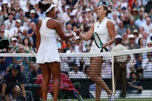 Naomi Osaka knocks World no.1 Aryna Sabalenka out of Wimbledon 2026, storms into quarters SportsTak