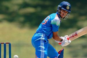 Rahul Dravid's son Anvay goes berserk on Sri Lanka tour, slams 67-ball 87 in One-Day clash despite Mendis' fifer SportsTak