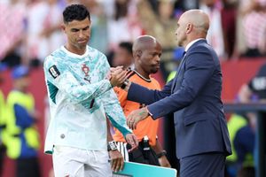 Portugal head coach Roberto Martinez departs after brutal World Cup exit vs Spain SportsTak