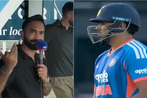 'Are you kidding me?': Karthik fumes at team management as Rana bats in powerplay ahead of Dube SportsTak