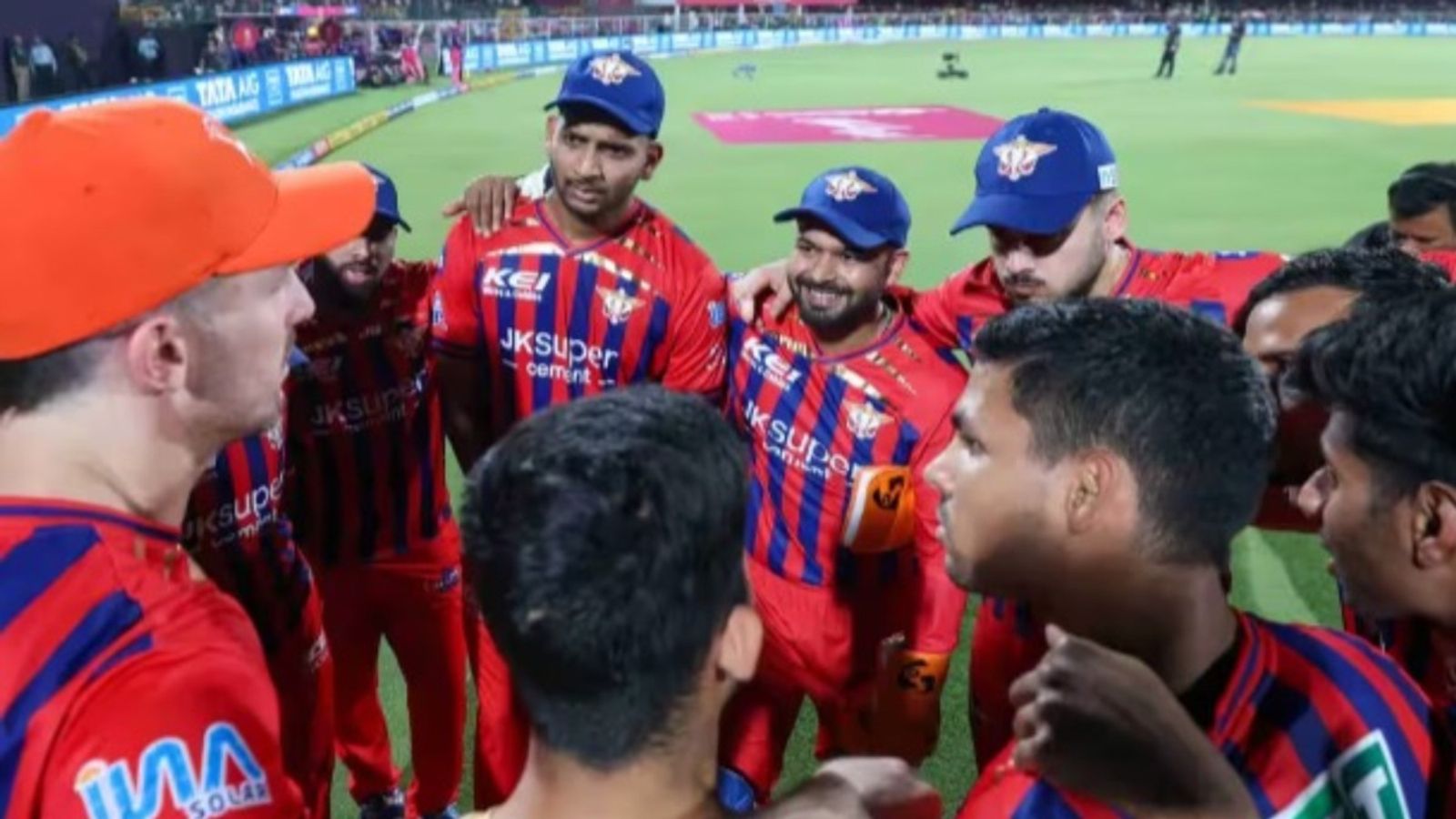 Star LSG bowler snubs UPT20 auction, skips retention route in surprise move Mohsin Khan with LSG teammates (IPL)