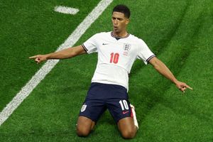 Jude Bellingham delivers World Cup masterclass as England holds Norway at half-time SportsTak