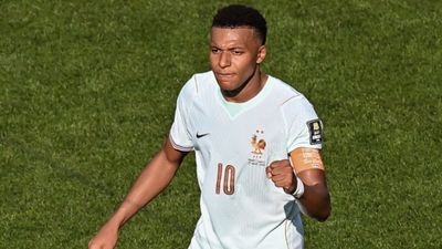 France head coach Didier Deschamps reveals Kylian Mbappe's fitness ahead of World Cup clash vs Spain France boss Deschamps reveals Mbappe's fitness ahead of World Cup clash vs Spain