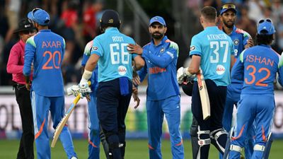 Joe Root surpasses Virat Kohli's average in successful ODI run chases, becomes 1st England batter to achieve rare feat vs India Joe Root, Virat Kohli