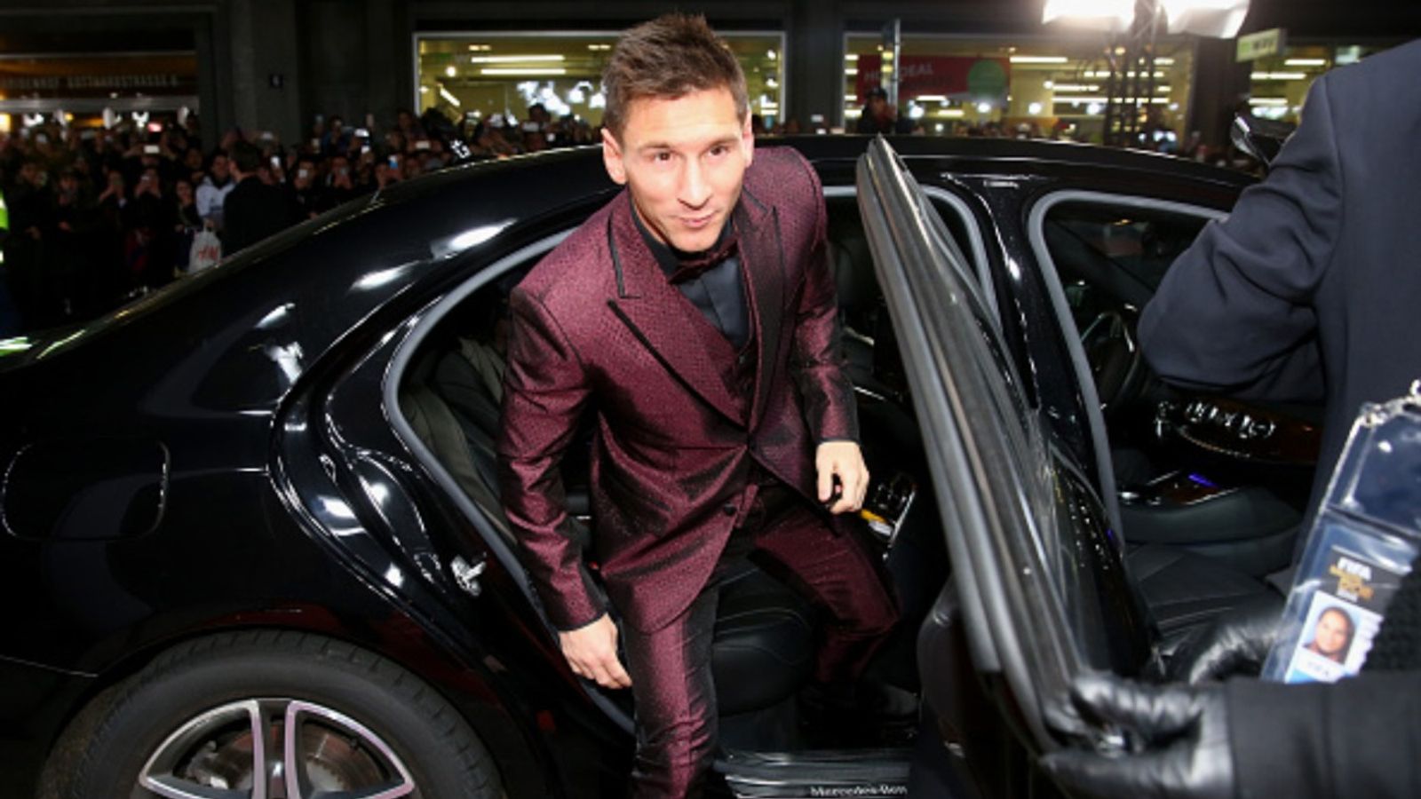 Lionel Messi's staggering net worth revealed: Numbers will blow your mind Lionel Messi in the frame (Getty)
