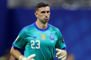 Emi Martinez defends Argentina’s easy path to 2026 World Cup final SportsTak