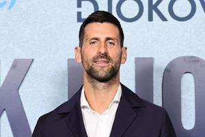 Watch: Novak Djokovic drains three straight three pointers at Fanatics Fest SportsTak