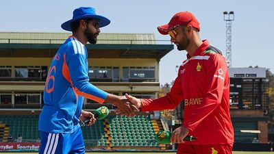 Shreyas Iyer tastes history, shatters MS Dhoni's mighty milestone in IND vs ZIM 1st T20I India captain Shreyas Iyer (L) shakes hands with Zimbabwe skipper Sikandar Raza in this frame. (Getty)