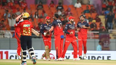 IPL 2025 title-winning star to leave Uttar Pradesh, to play for this team in domestic cricket RCB's Yash Dayal (C) celebrates with his teammates in this frame. (Getty)
