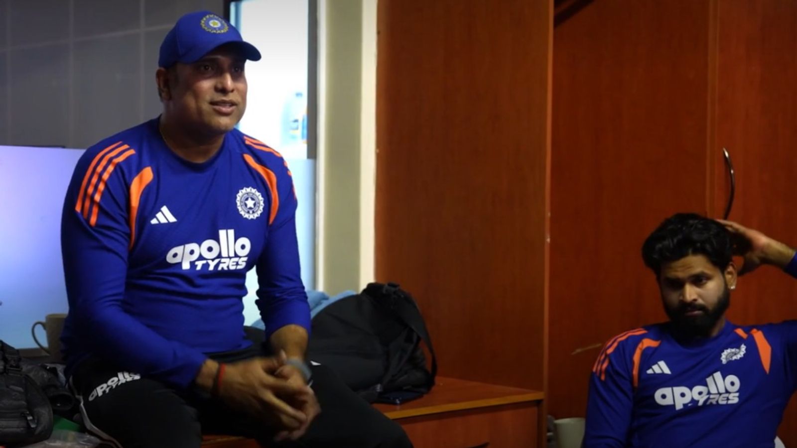 'He had a rough start to his captaincy career but...': VVS Laxman gives 'lot of credit' to Shreyas Iyer for India's 3-0 series win vs Zimbabwe India's stand-in head caoch VVS Laxman and Shreyas Iyer in the dressing room after series win over Zimbabwe in Harare on July 26.