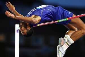 Son of onion farmer, Sarvesh Kushare wins India's first silver in men's high jump at CWG SportsTak