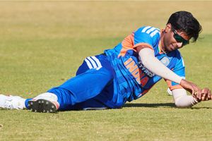 India speedster Mayank Yadav takes wicket with first ball on DPL debut SportsTak