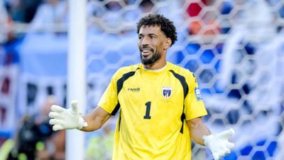 Watch: World Cup hero Vozinha applauded as Cape Verde star arrives to join new club World Cup hero Vozinha applauded as Cape Verde star arrives to join new club