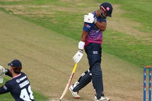 England suffer big injury scare ahead of Test series against Pakistan SportsTak