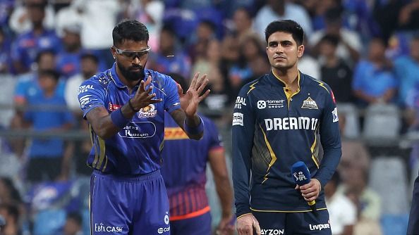 Mumbai Indians' Hardik Pandya (L) and Gujarat Titans' Shubman Gill in this frame. (Getty)