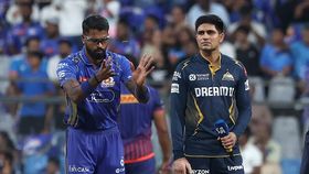 Mumbai Indians' Hardik Pandya (L) and Gujarat Titans' Shubman Gill in this frame. (Getty) Mumbai Indians' Hardik Pandya (L) and Gujarat Titans' Shubman Gill in this frame. (Getty)