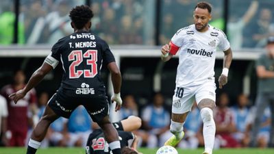 Watch: Thiago Mendes snubs Neymar’s handshake as old feud reignites Thiago Mendes snubs Neymar’s handshake as old feud reignites