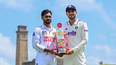 IND vs SL: Sri Lanka announce squad for 2nd Test against India, check full team Dhananjaya de Silva and Shubman Gill in this frame.(Getty)